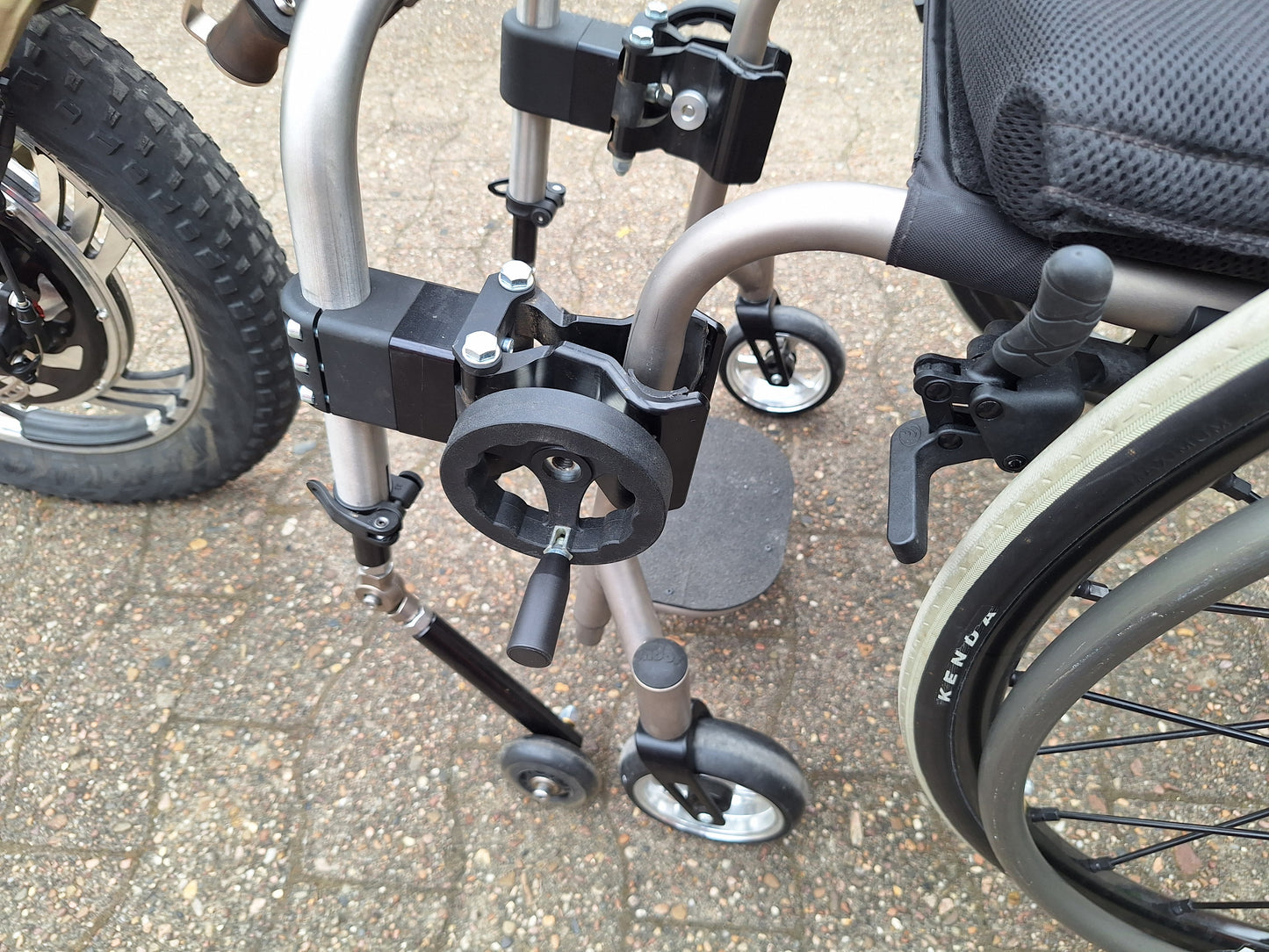 Praschberger Vario Drive Zuggerät Handbike für Rollstuhl B-Ware