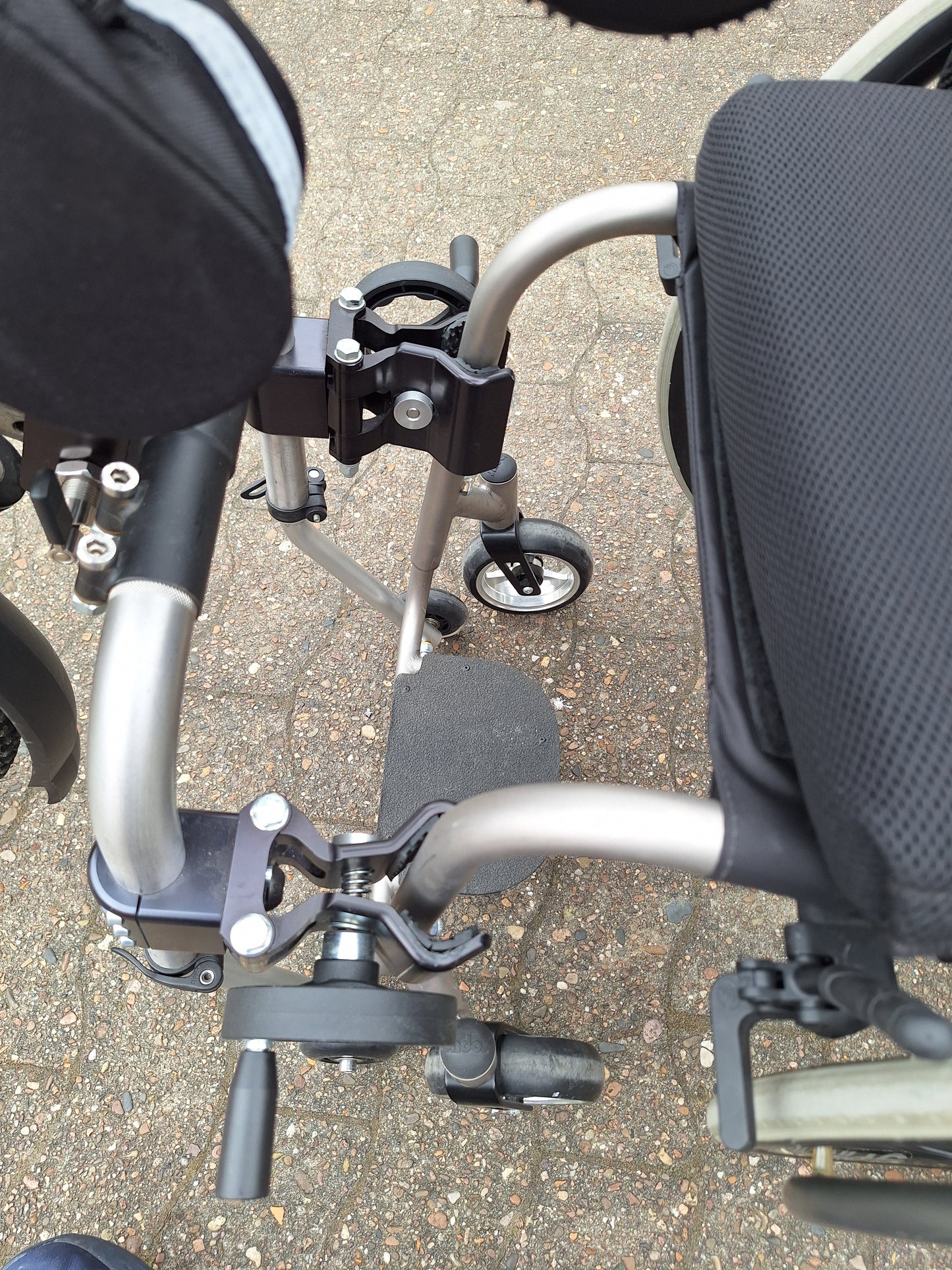 Praschberger Vario Bike Zuggerät Handbike für Rollstuhl B-Ware