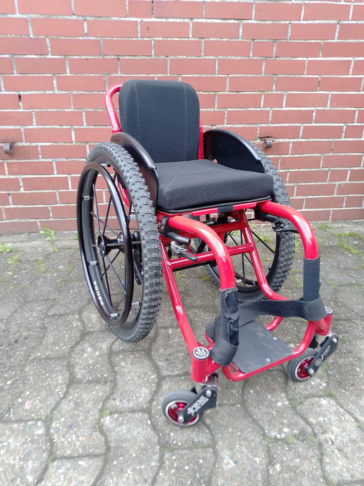 WCMX Skate Rollstuhl „Jumper“ MTB Edition mit Hydraulik-Dämpfern – Ausstellungstück