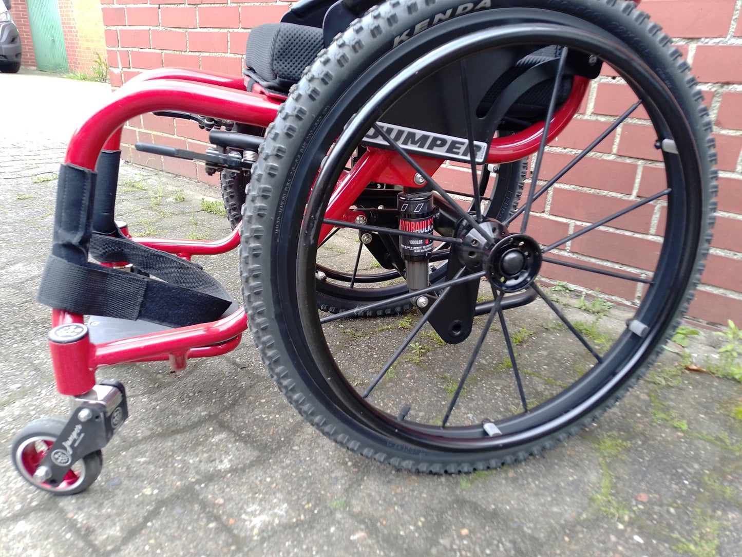 WCMX Skate Rollstuhl „Jumper“ MTB Edition mit Hydraulik-Dämpfern – Ausstellungstück
